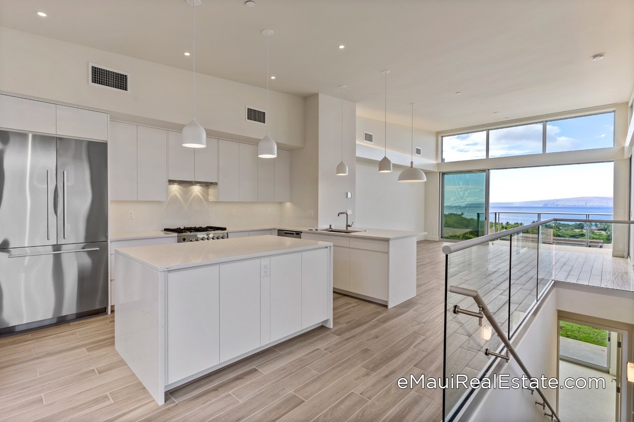 Upgraded unit at Makalii on the upper level with ocean views