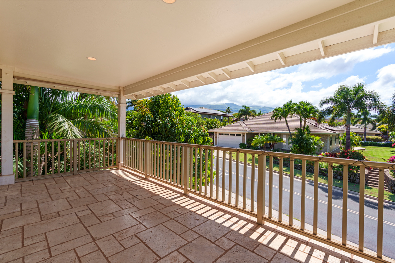 Covered lanai: 